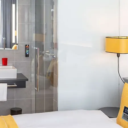 - The Niu, Franz By Ihg