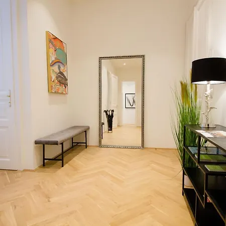 Opera - Mai's Apartment Wien
