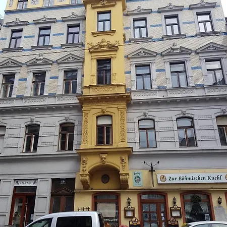 Laudon Apartment