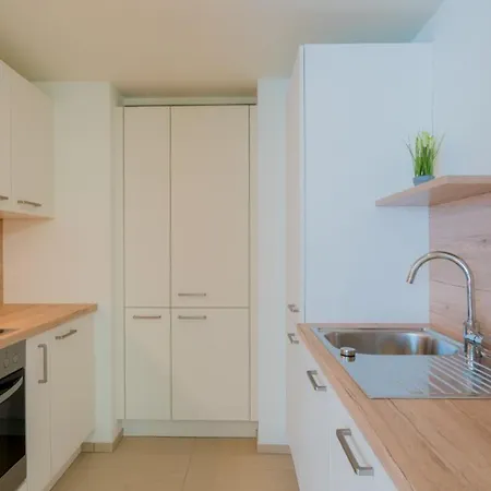 Residence, Mariahilfer Str. - Neubaugasse *