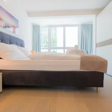 Residence, Mariahilfer Str. - Neubaugasse *
