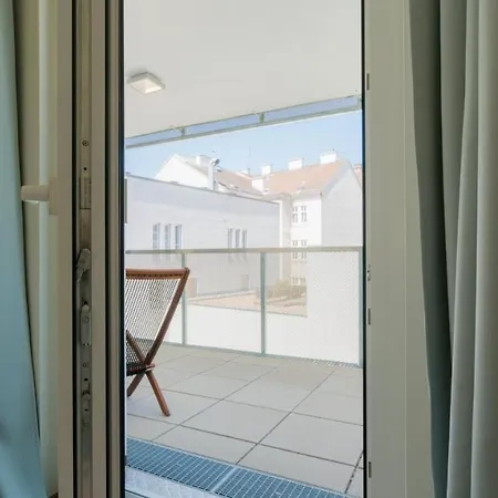 Residence, Mariahilfer Str. - Neubaugasse *