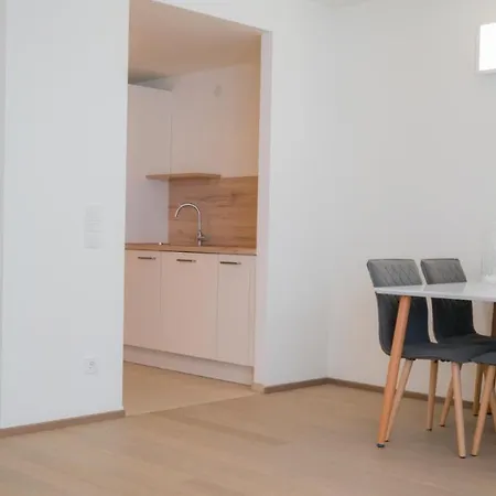Residence, Mariahilfer Str. - Neubaugasse Vienna