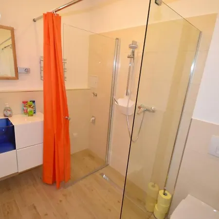 Apartment Schonbrunn Vienna