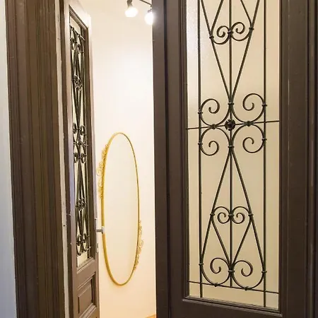 Apartment Flair By Family & Vienna