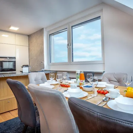 Mark's Penthouse Managed By Sky9