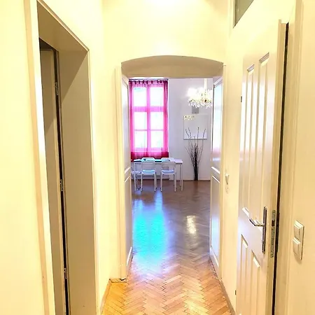 Opera Apartment Vienna