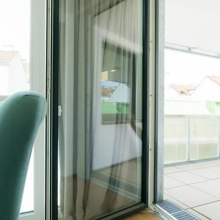 Residence, Mariahilfer Str. - Neubaugasse *