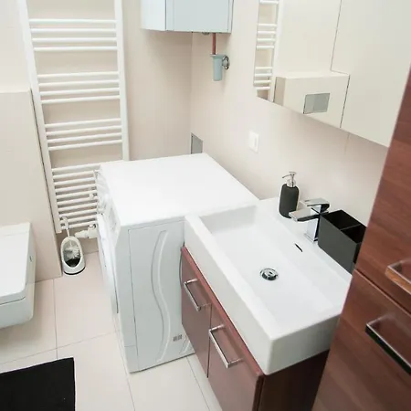 Apartment 1020 | Vie |