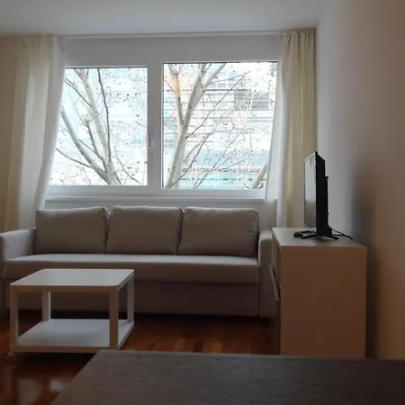 Apartment United Nations 12
