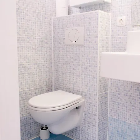 Bright, And Stylish Apartament Viena