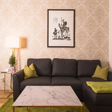 Flair By Family & Apartment