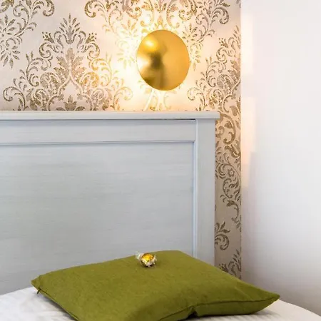 Apartment Flair By Family & *