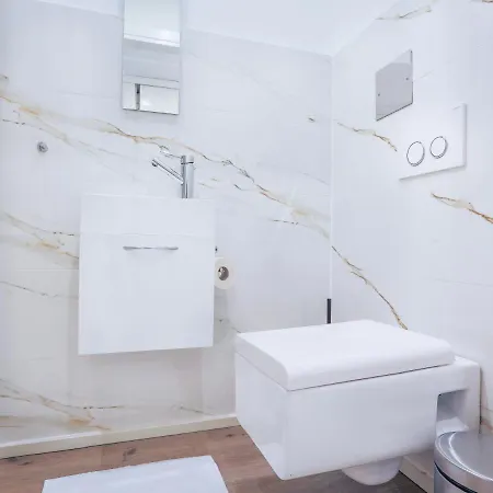 Sky9 Center Apartment