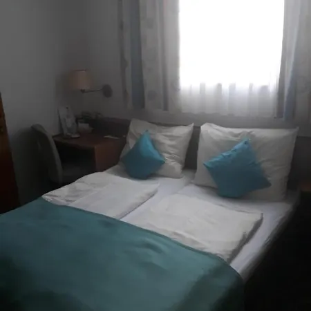 Strebersdorferhof Hotel 3*