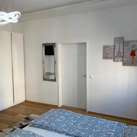 Colony 2* Bécs