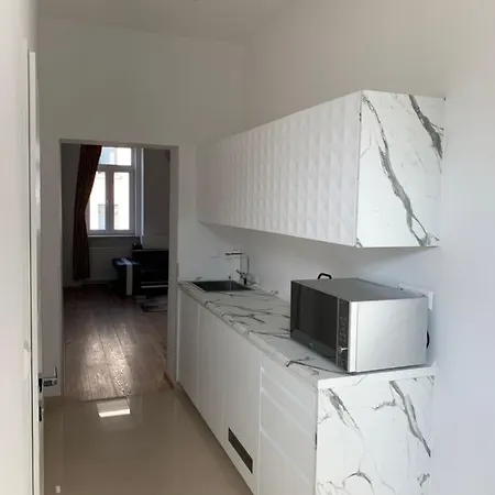Colony Apartmanhotel 2*