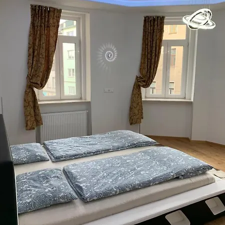 Colony 2* Vídeň