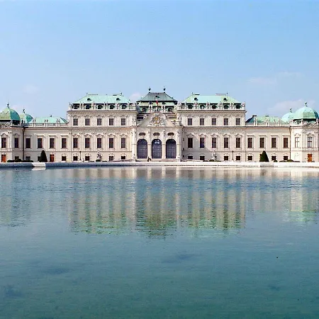 Secession An Der Oper Wien