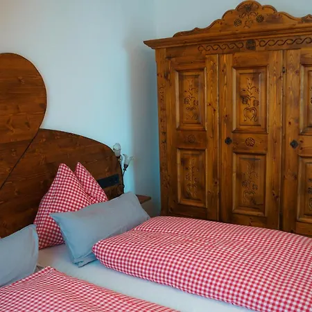 Haus Sanz Guest house