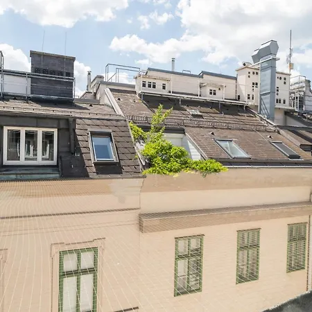 Rooftop Borse By Ichbucheat Apartment *