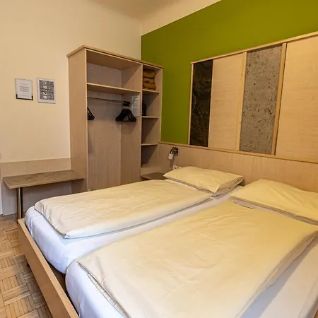 מלון Hotel-restaurant Fritz Matauschek 2*