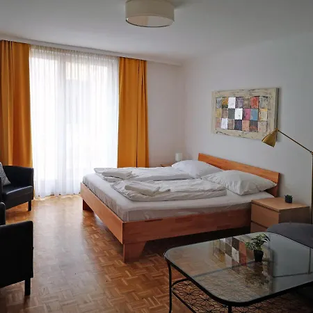 Vienna Studios Apartment *