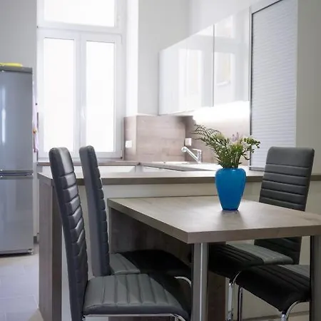 Premium Brunnenmarkt Apartment Vienna