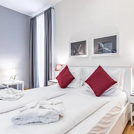Aparthotel The Levante Rathaus