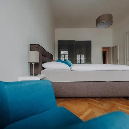 Apartment Karmelita