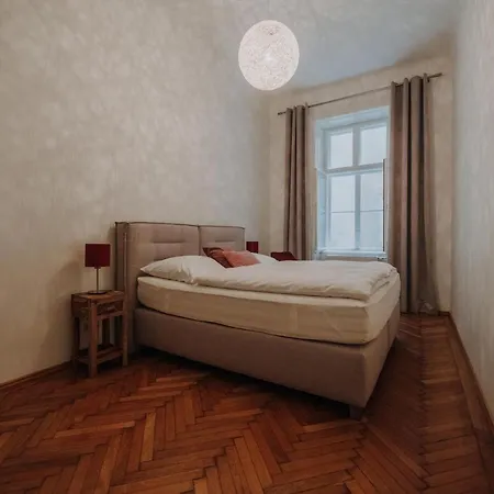 Karmelita Vienna