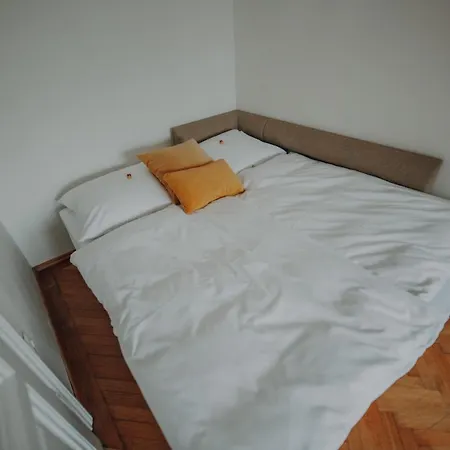 Karmelita Apartment