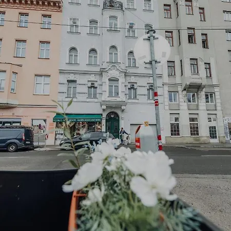 Apartment Karmelita Vienna