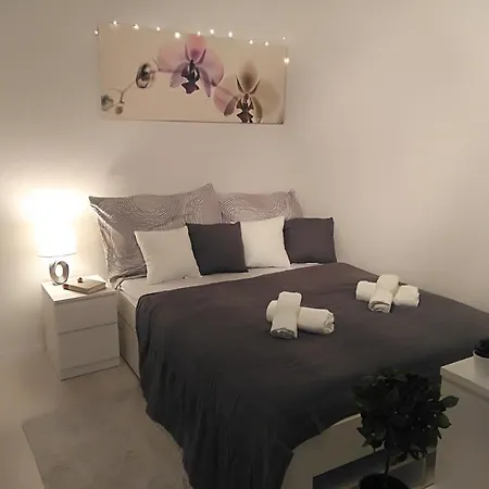 Anastasia-apartment & Garage
