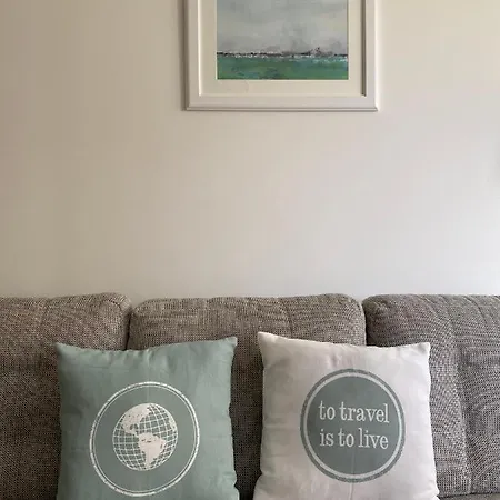 Apartment Happy