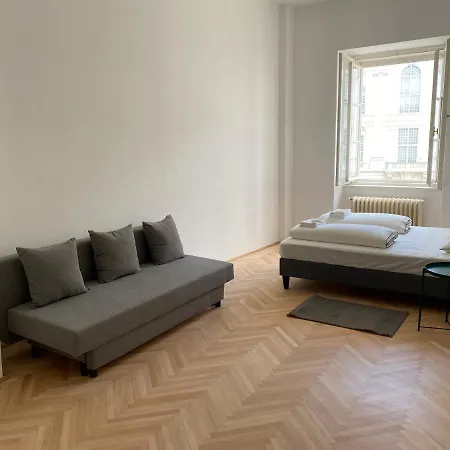 Homestay Palais Palffy Vienna