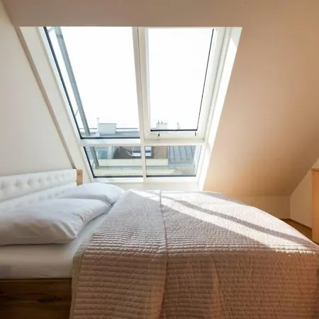 Grosses Penthouse #12 Mit Terrasse Und Aussicht Apartment