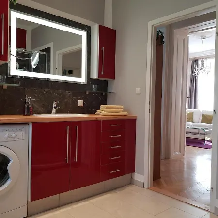 Business Apartment *