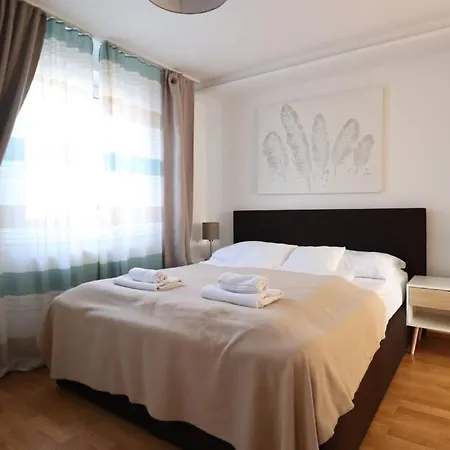 Brilliant View: Balcony Home, Modern, Stylish And Newly Renovated 公寓 维也纳
