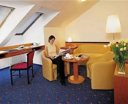 Austria Trend Favorita Hotel 4*