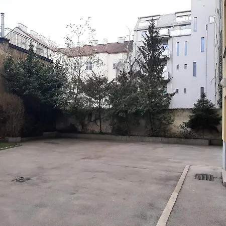 Brilliant View: Balcony Home, Modern, Stylish And Newly Renovated Apartament