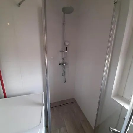 公寓 Brilliant View: Balcony Home, Modern, Stylish And Newly Renovated