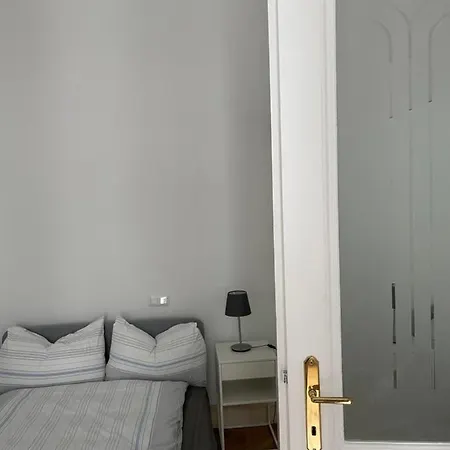 100m2 Naehe 1010 Lejlighed *