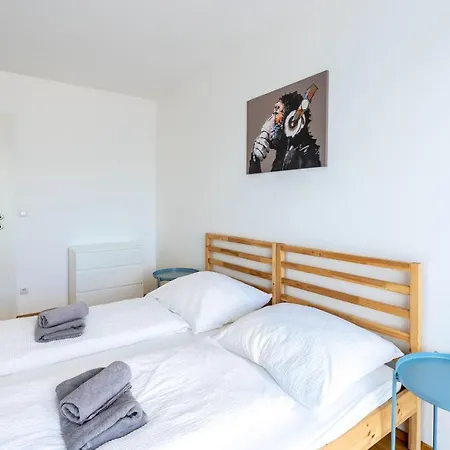 Apartment Donaufeld Living - Geraumiges Mit Balkon *