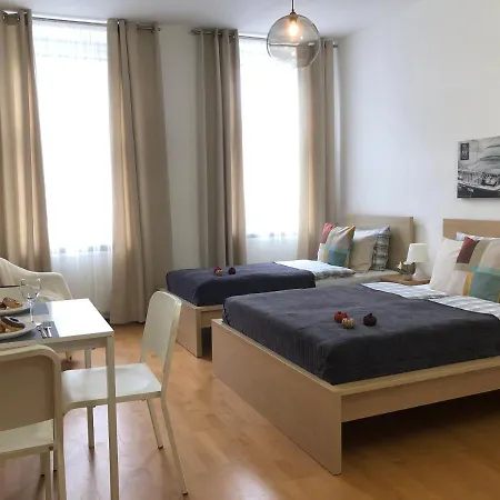 Apartment New, Bright Near The Metro! Vienna