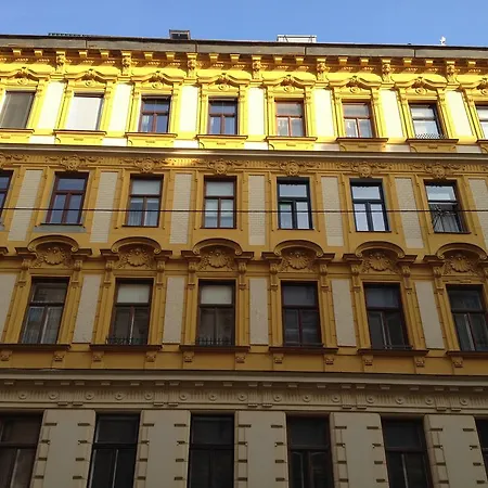 Debo Vienna