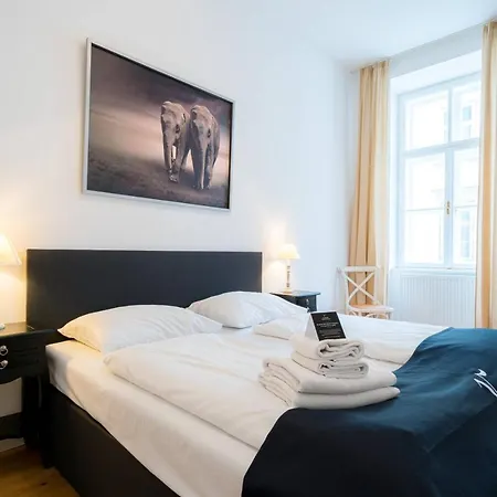 Residence, Naschmarkt - Museumsquartier Vienna