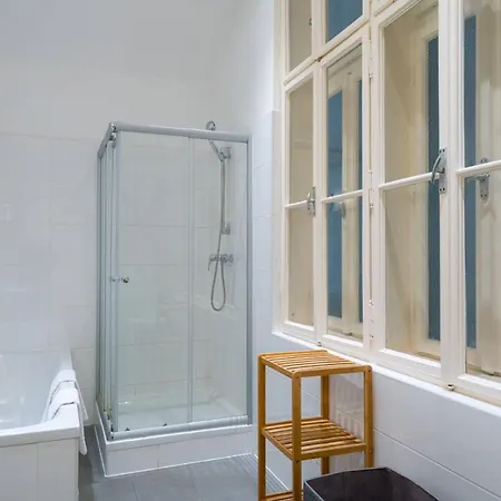 Residence, Naschmarkt - Museumsquartier Aparthotel *