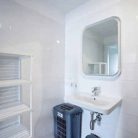 Apartment Donaufeld Living - Geraumiges Mit Balkon