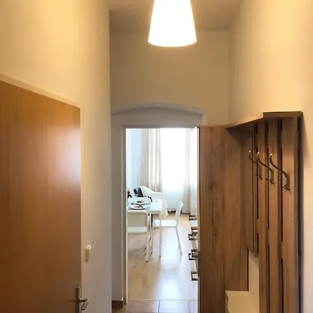 New, Bright Near The Metro! * Vienna